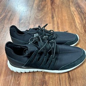 Adidas tubular